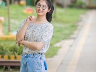 贲月